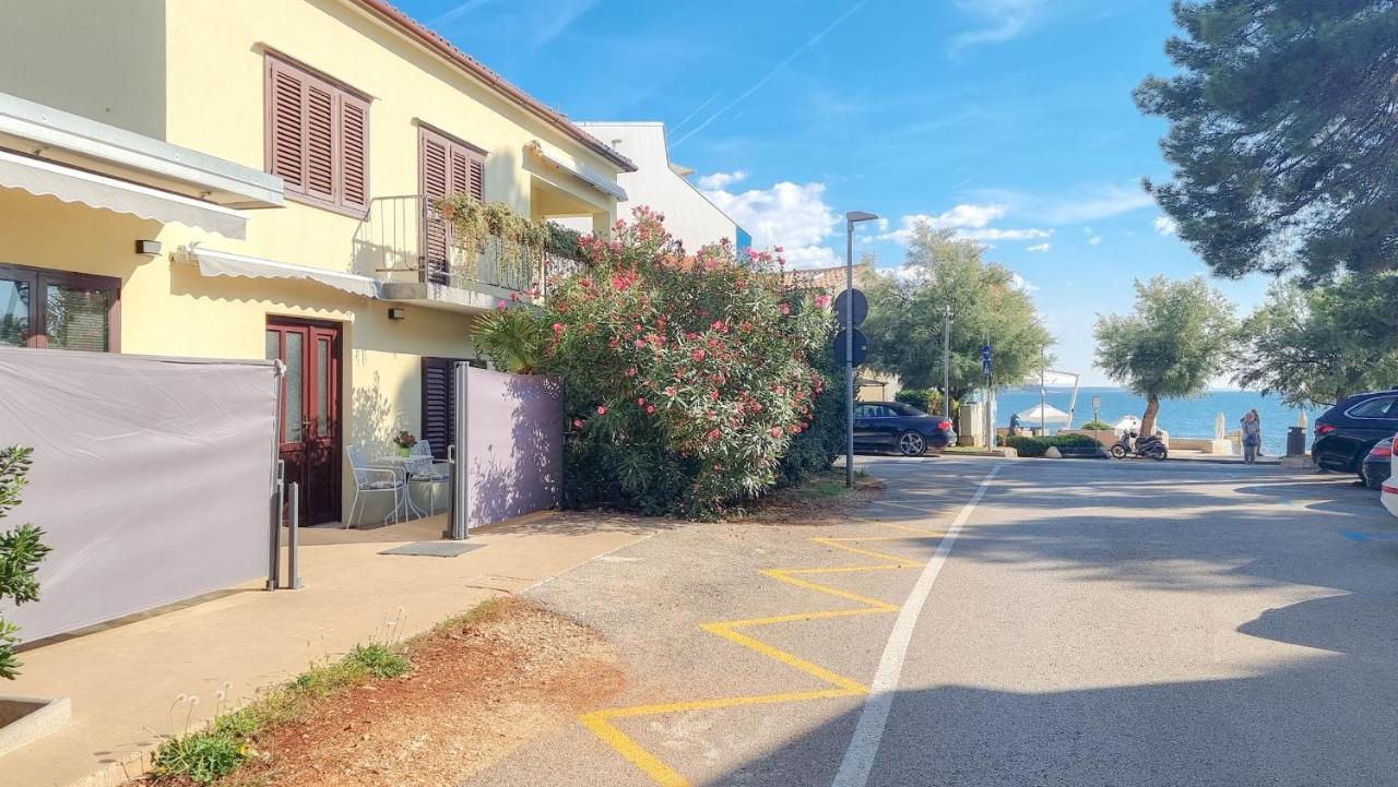 Room Fiore Novigrad  Bagian luar foto